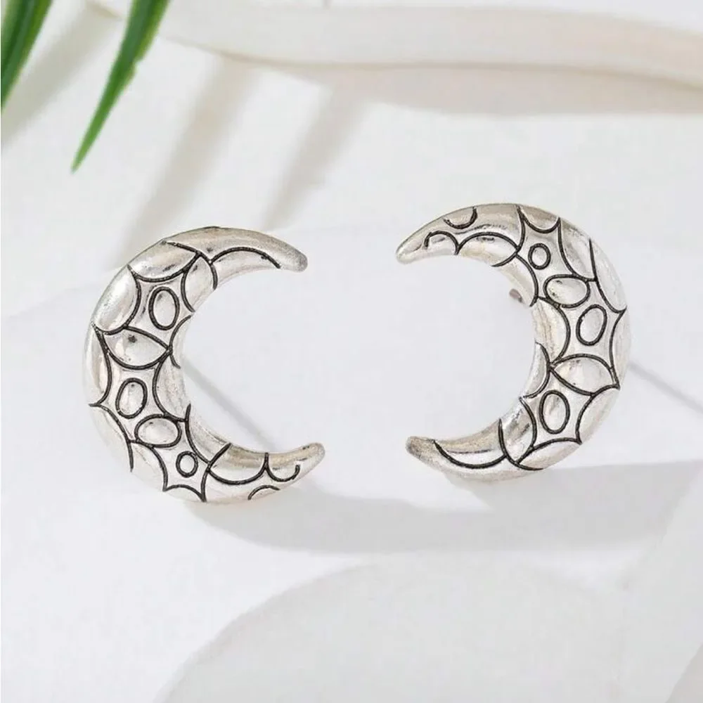 Crescent Moon Earrings M1355